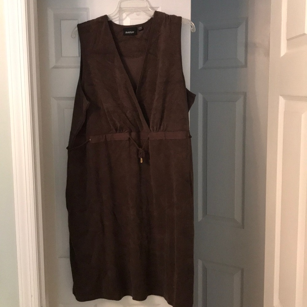 NWOT Avenue bathing suit coverup